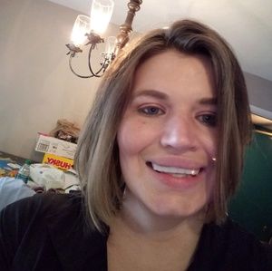 Meet your Posher, Candice